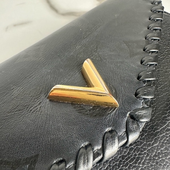 Authentic Louis Vuitton Cuir wallet W/COA - Picture 6 of 16